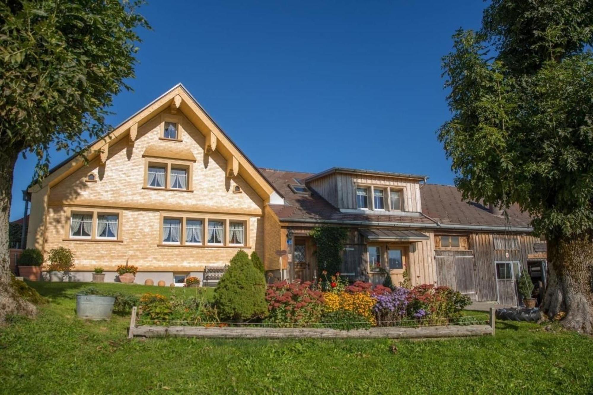 Bauernhof Fendrig - Neue Wohnung Haslen Exteriör bild